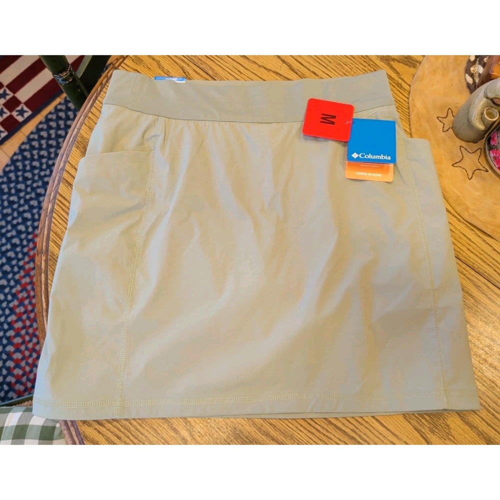 New Women's Columbia Skort Skirt Safari Green UPF 50 Omni-Shade Size M